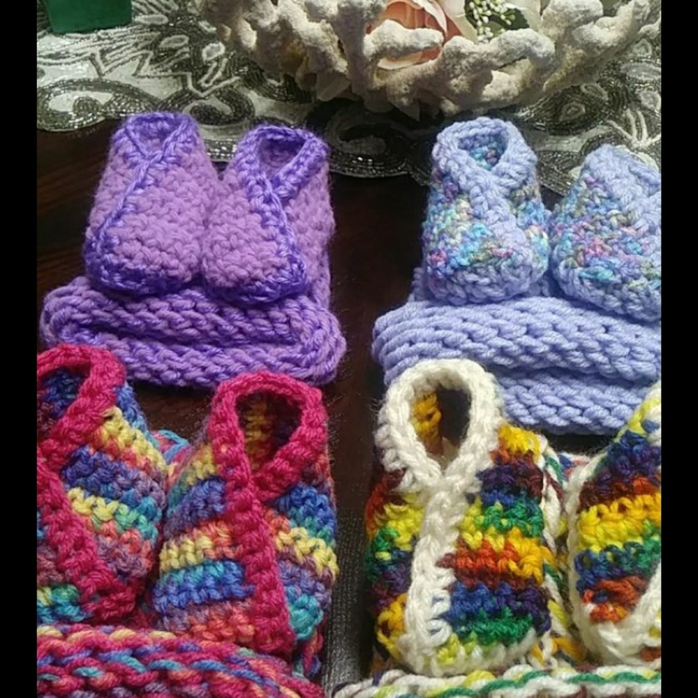 Baby hat and booties